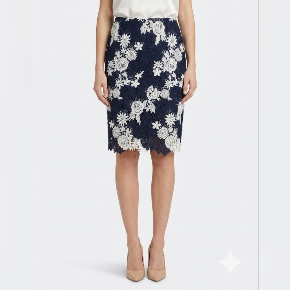 Banana Republic Navy White Floral Lace Pencil Skirt Size 4 Scalloped Hem Career